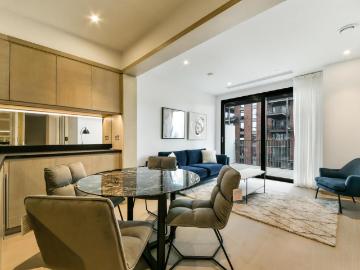 Nine Elms, London, Greater London - Garden