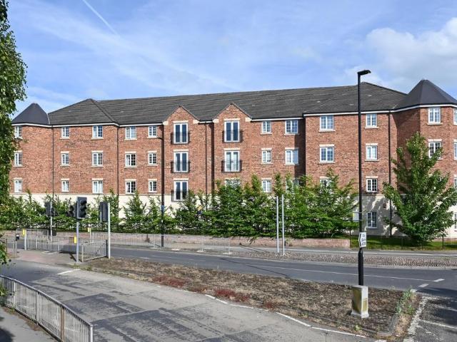 2 bedroom flat for sale