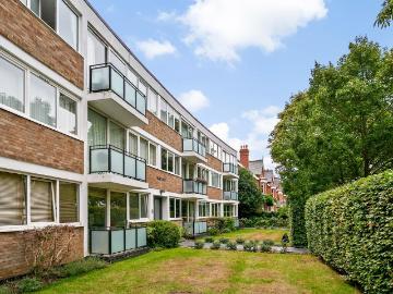 2 bedroom flat for sale