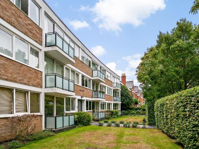 2 bedroom flat for sale