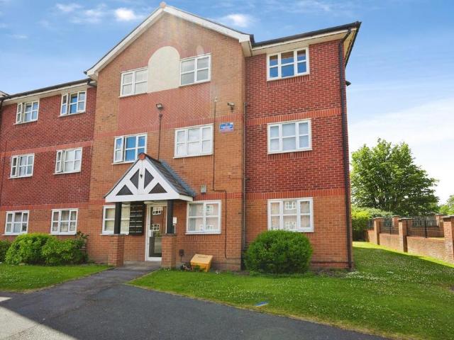 2 bedroom flat for sale