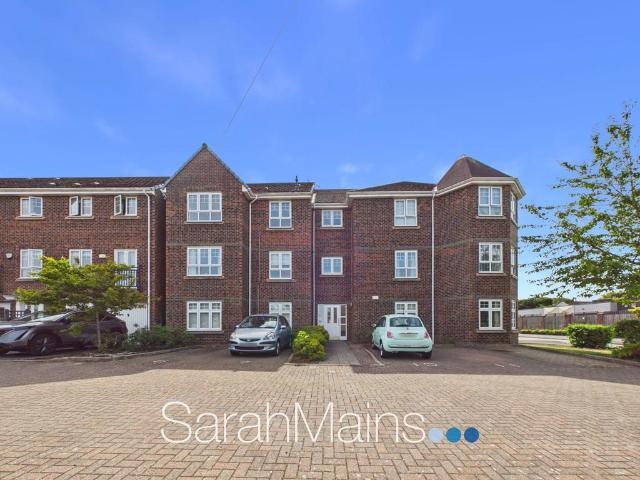 2 bedroom flat for sale