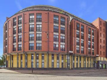 2 bedroom flat for sale
