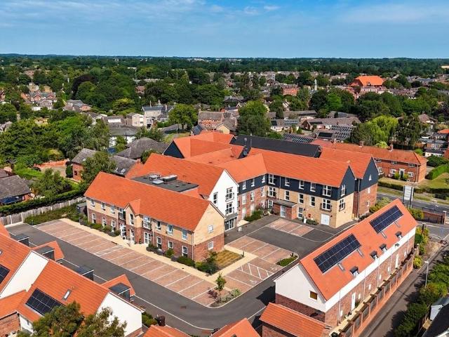 2 bedroom flat for sale