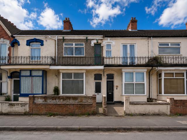 2 bedroom flat for sale
