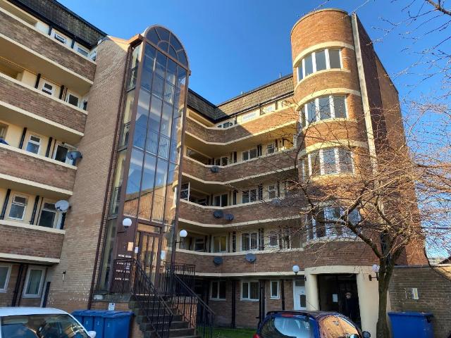 2 bedroom flat for sale