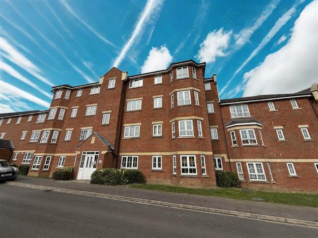 2 bedroom flat for sale