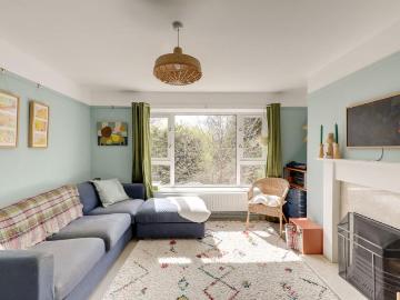 2 bedroom flat for sale