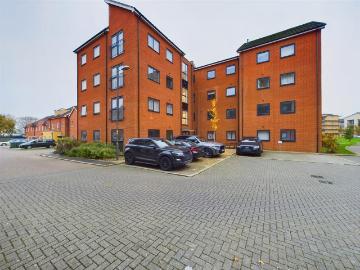 2 bedroom flat for sale