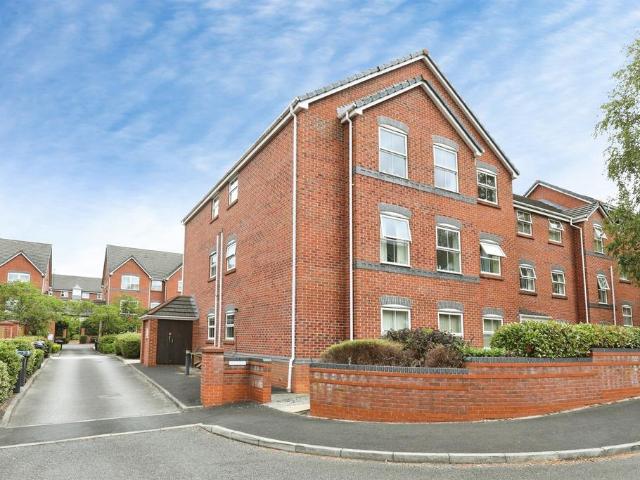 2 bedroom flat for sale
