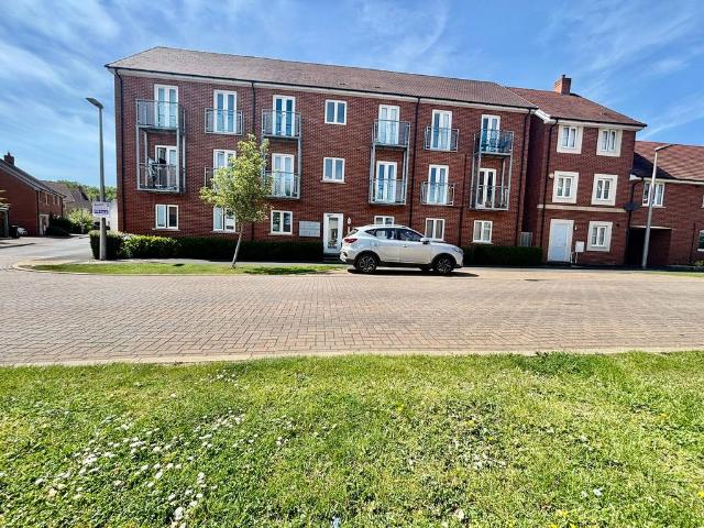 2 bedroom flat for sale