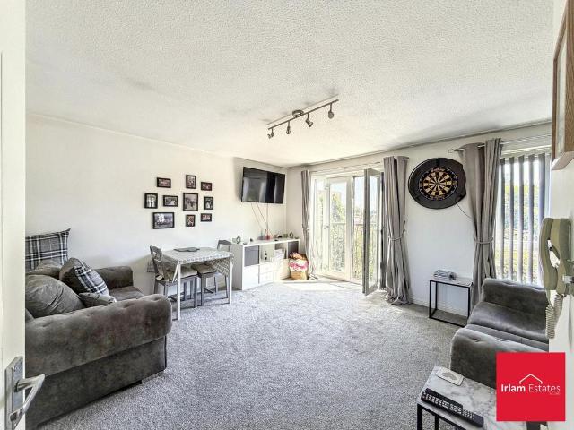 2 bedroom flat for sale