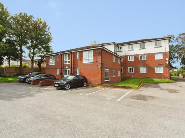 2 bedroom flat for sale