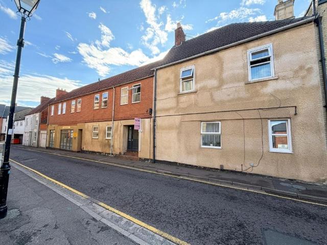 2 bedroom flat for sale