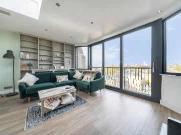 2 bedroom flat for sale