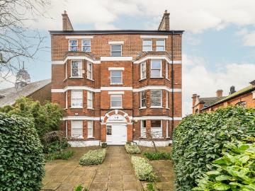 2 bedroom flat for sale