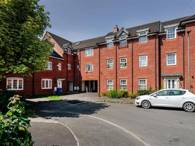 2 bedroom flat for sale