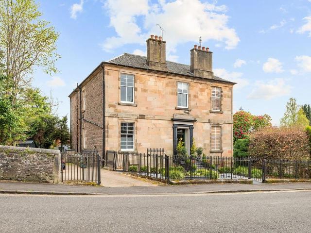 2 bedroom ground flat for sale