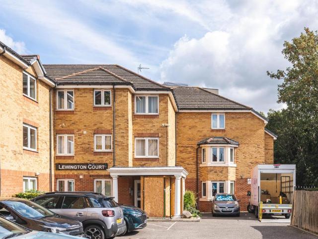 2 bedroom flat for sale