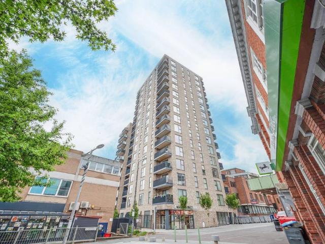 2 bedroom flat for sale