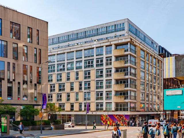 2 bedroom flat for sale