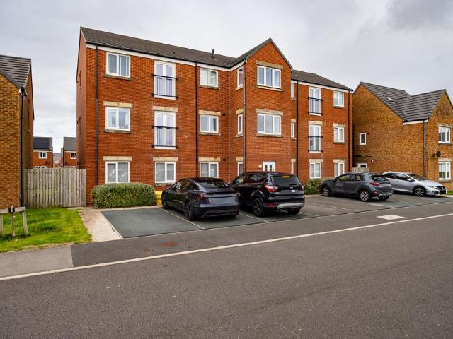 2 bedroom flat for sale