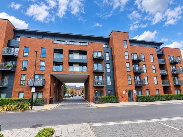 2 bedroom flat for sale