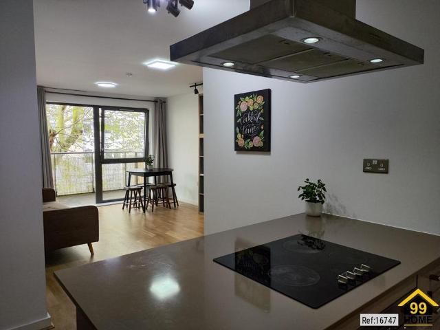 2 bedroom flat for sale