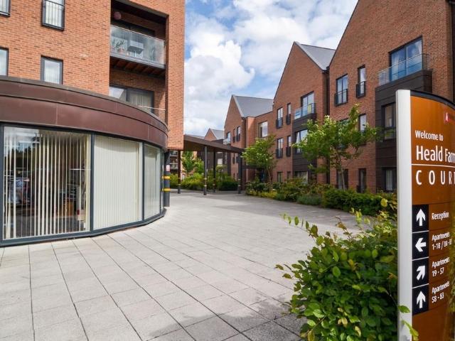 2 bedroom flat for sale
