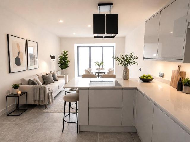 2 bedroom flat for sale