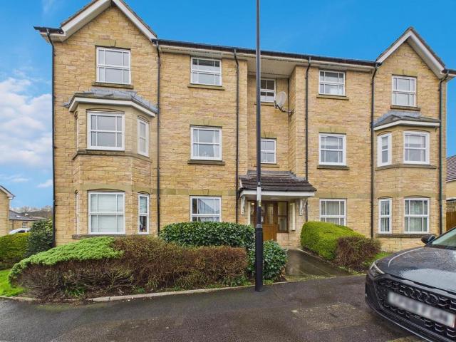 2 bedroom flat for sale
