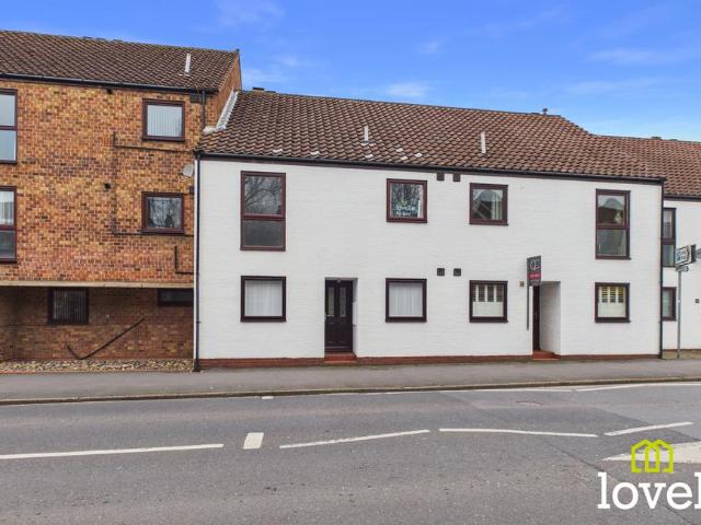 2 bedroom flat for sale