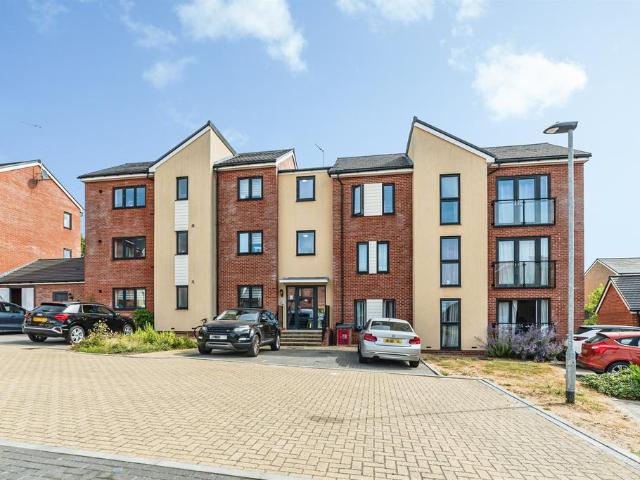 2 bedroom flat for sale