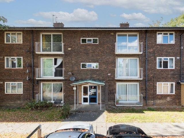 2 bedroom flat for sale