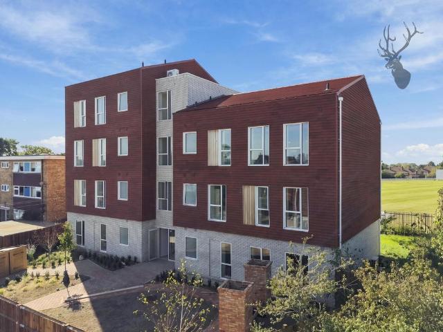 2 bedroom flat for sale