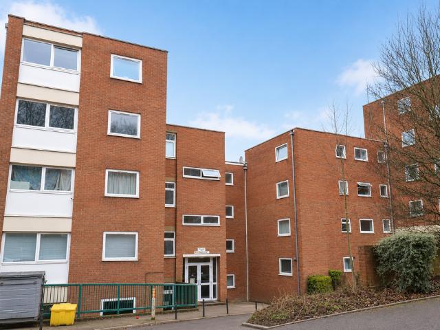 2 bedroom flat for sale