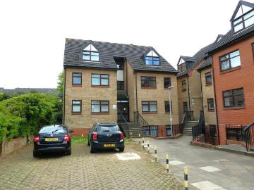 2 bedroom flat for sale