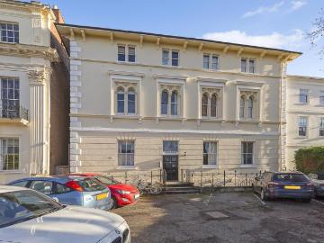 Cheltenham, Gloucestershire county, Southdowns
