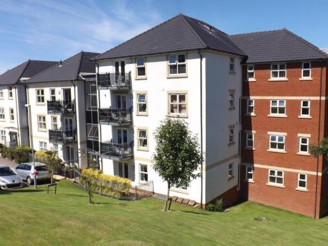 2 bedroom flat for sale