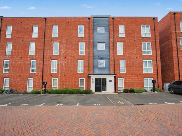 2 bedroom flat for sale