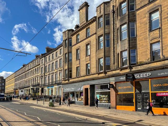 2 bedroom flat for sale