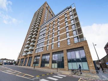 2 bedroom flat for sale