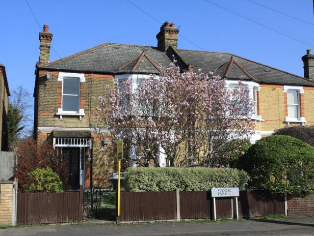 2 bedroom flat for sale