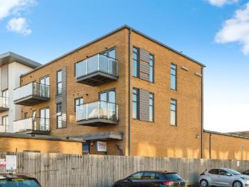2 bedroom flat for sale