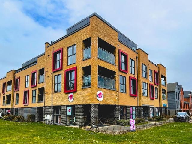 2 bedroom flat for sale