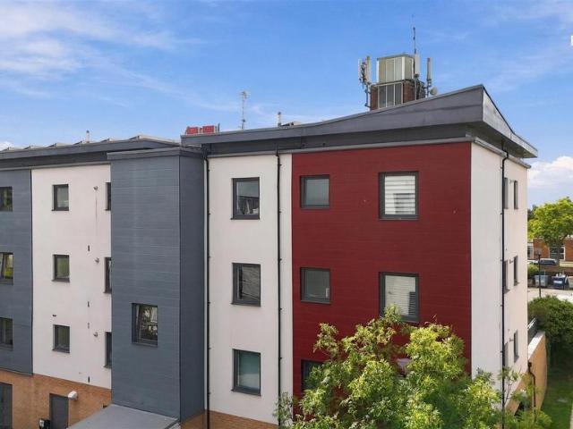 2 bedroom flat for sale