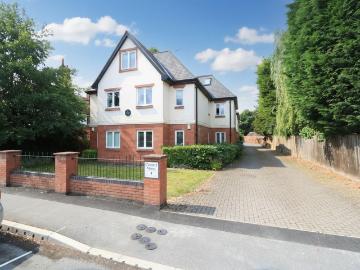 2 bedroom flat for sale