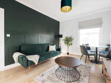 2 bedroom flat for sale
