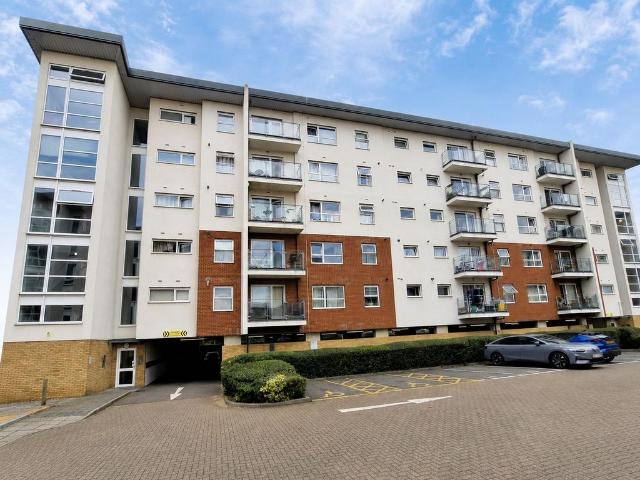 2 bedroom flat for sale