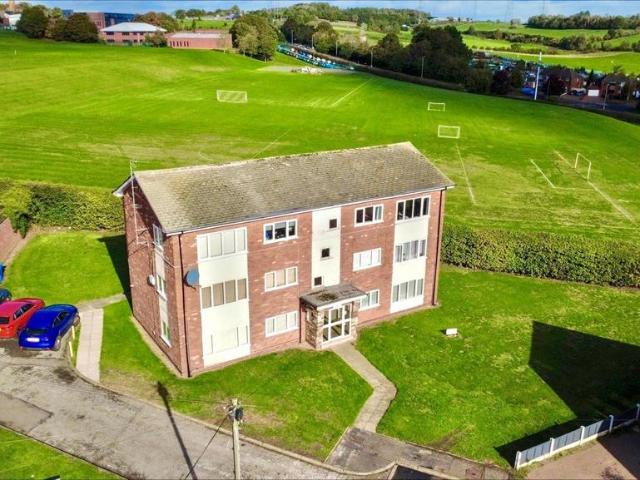 2 bedroom flat for sale